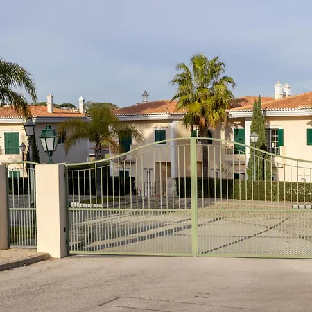 Quinta Do Golfside Retreat