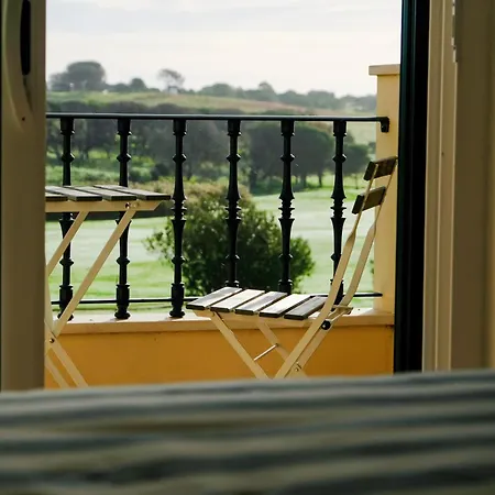 Vila Quinta Do Golfside Retreat